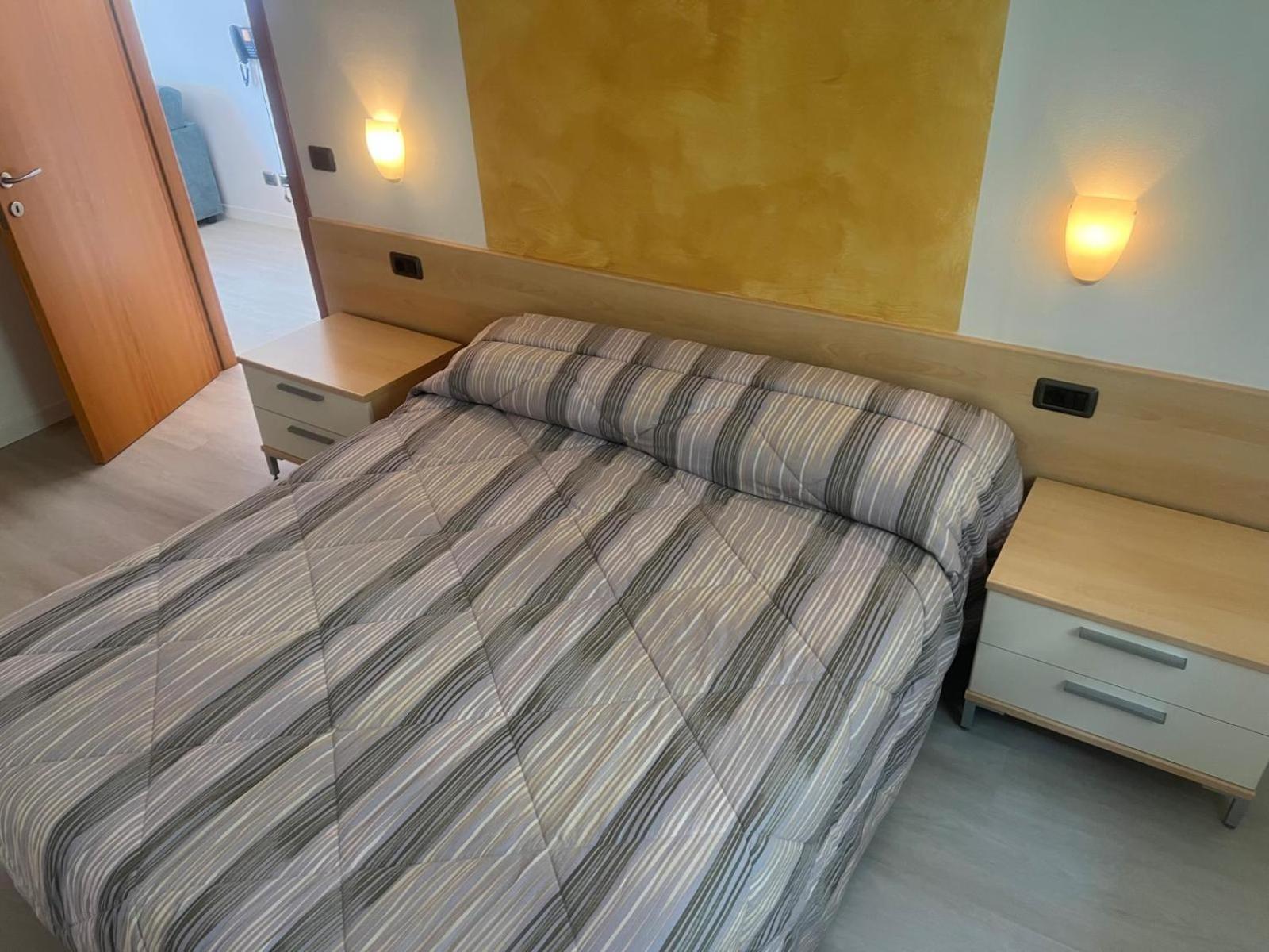 Residence Villa Al Lido 布雷佐内加尔达 外观 照片